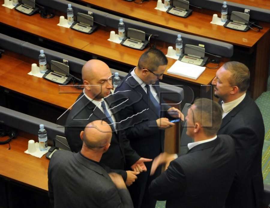 Aderime edhe tek pakicat, Listës Serbe i bashkohet një figurë e rëndësishme e serbëve në Kosovë