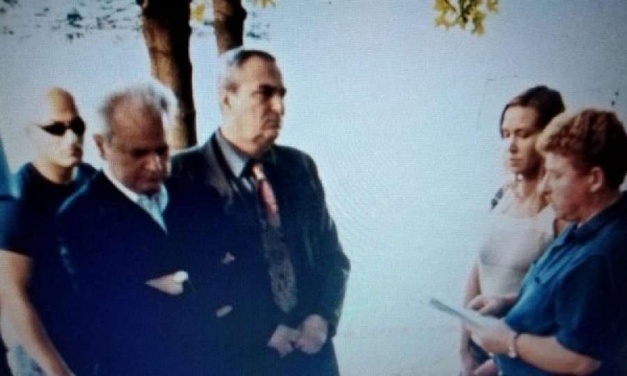 Publikohet video nga momentet e fundit të Milosheviqit para ekstradimit në Hagë