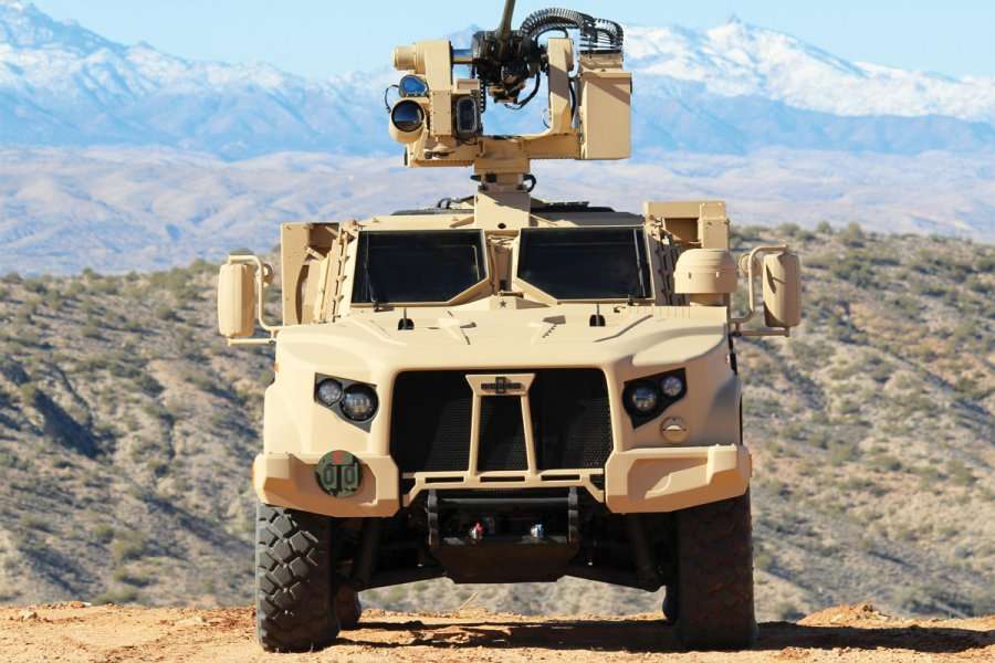 Makina e re e marinës amerikane, gjysmë tank, gjysmë 'Jeep'