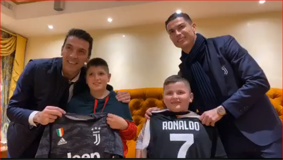 Edi Rama realizon ëndrrën e dy fëmijëve të mbijetuar nga tërmeti, i takon me Ronaldon e Buffonin