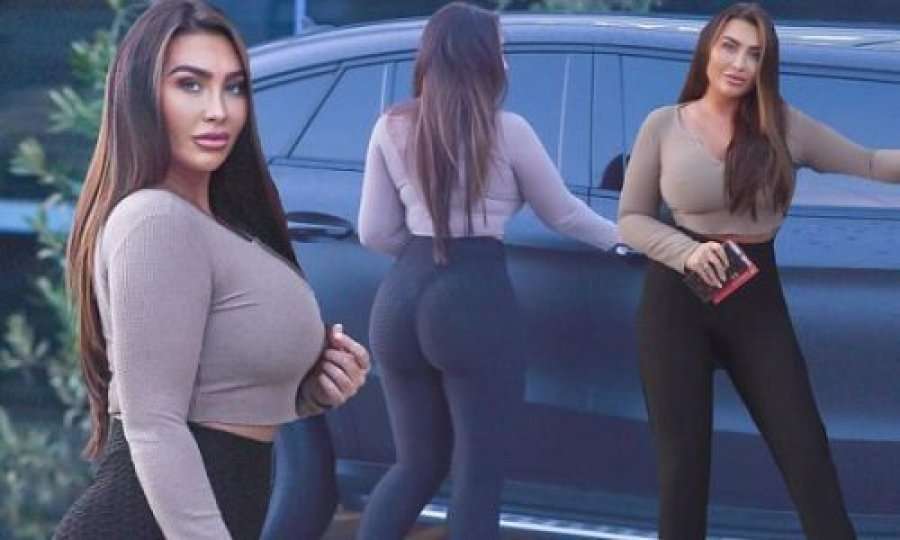 Modelja britanike mahnit kalimtarët në rrugë me të pasmet e saj bombastike