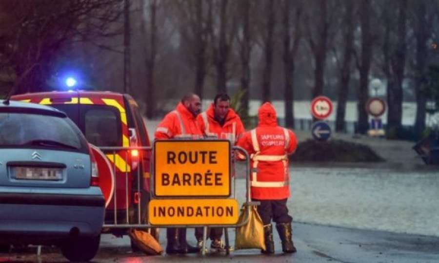 Erëra të forta në jugperëndim të Francës, një person i vdekur dhe 600 të evakuuar