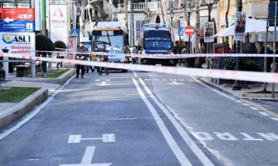Policia italiane konfiskon raketë dhe armë të tjera tek ekstremi i djathtë