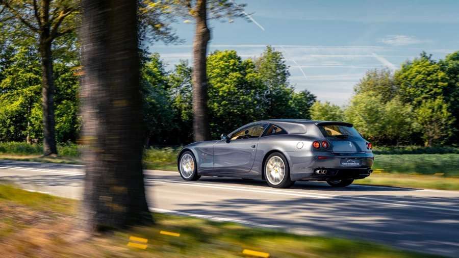 Ferrari shndërrohet në karavan