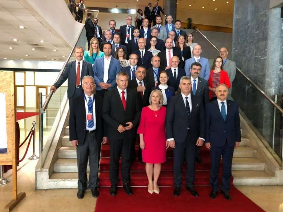 Haliti flet në Sarajevë për arritjen e marrëveshjes gjithëpërfshirëse mes Kosovës dhe Serbisë