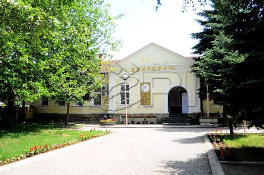 Akuzohej për ngacmim seksual, pushon procedura disiplinore ndaj profesorit