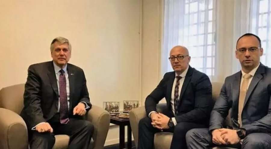 Kosnett konfirmon takimin me liderët e Listës Serbe