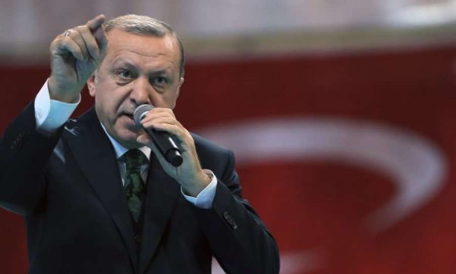 Erdogan për sulmin në xhami: Myslimanët nuk gjunëjzohen