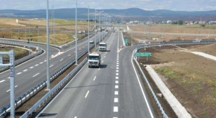 Autostrada “Ibrahim Rugova” pa ndriçim