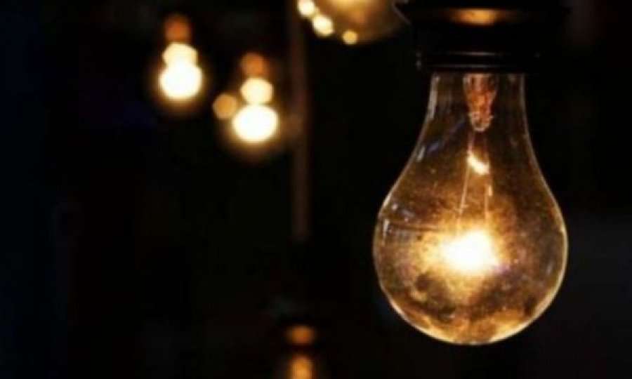 Disa fshatra të Drenasit qe pesë orë pa rrymë