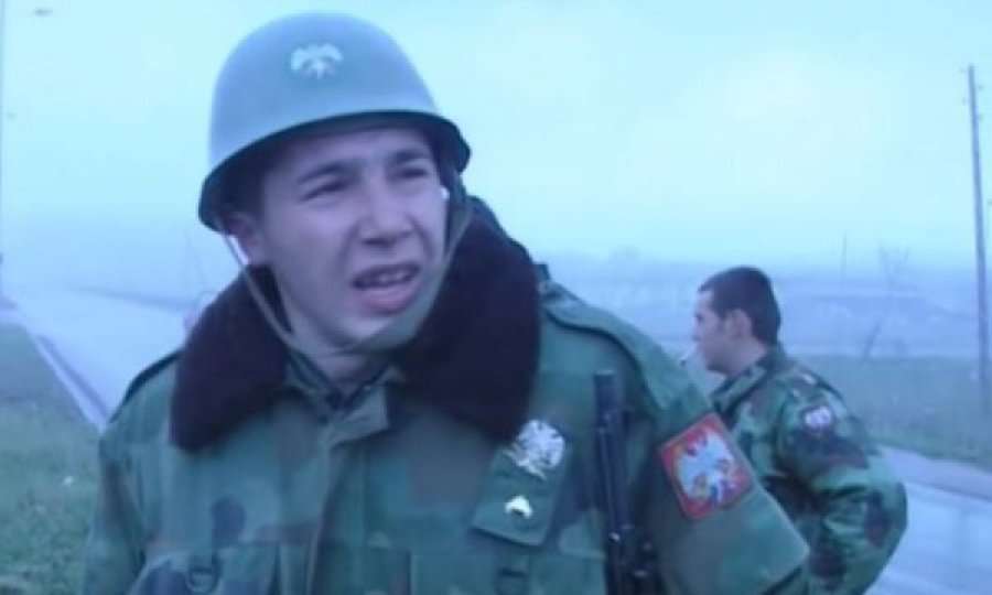 Momenti kur NATO bombardon bazën serbe në Prishtinë