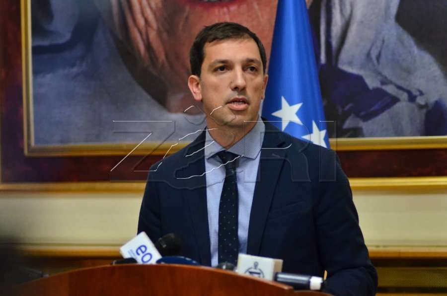 Dardan Sejdiu, Avdullah Hotit: Me Kadri Veselin ka pasur bashkëqeverisje LDK-ja, e jo PSD