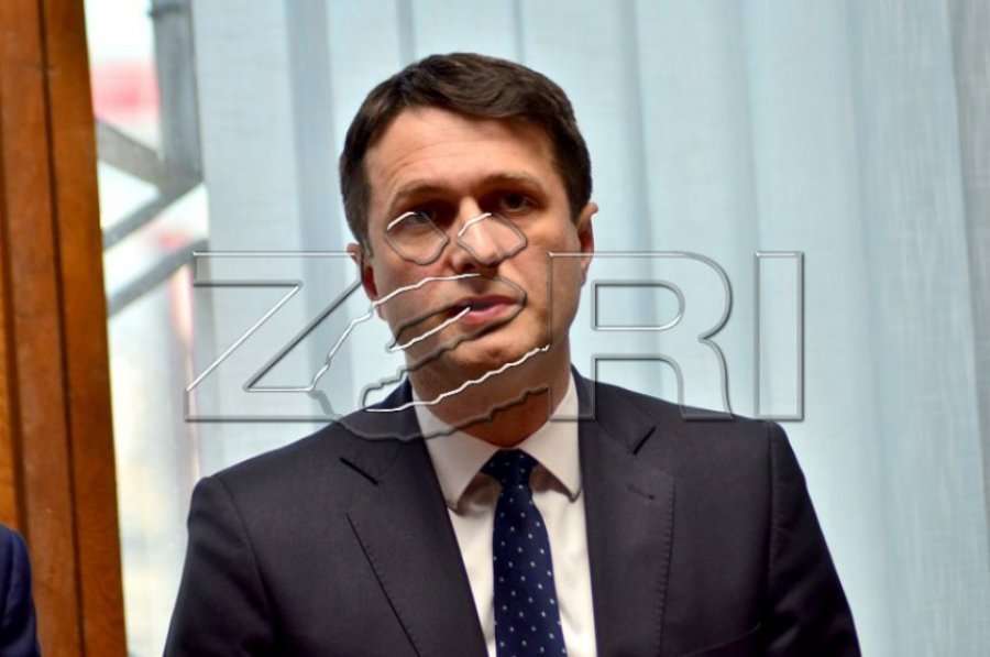 Murati: Problemi i shqiptarëve me serbë zgjidhet vetëm me korrigjim kufijsh