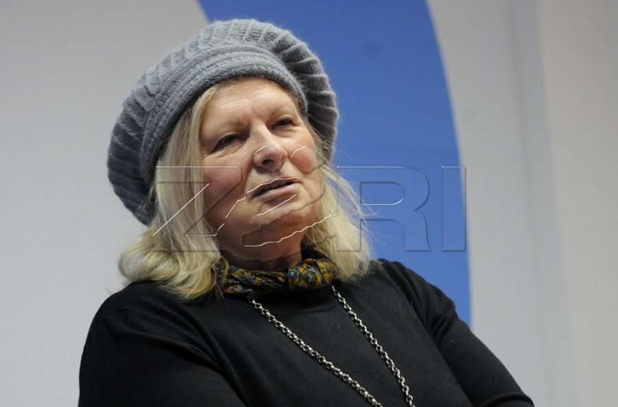 Flora Brovina publikon fotografi të përdhunimit të një gruaje gjatë luftës
