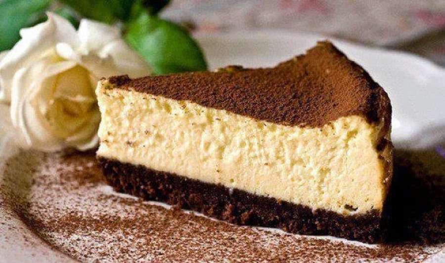 RECETË: Tortë me biskota dhe çokollatë