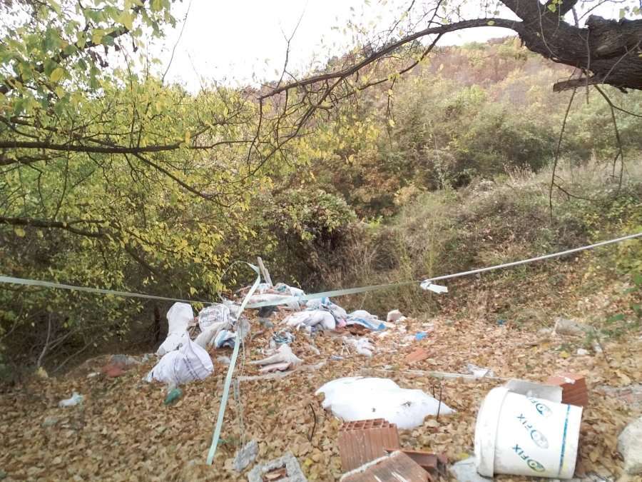 Sërish parku i Gërmisë mbushet me mbeturina