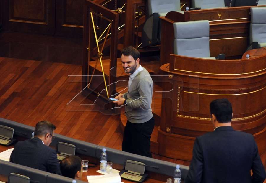 Frashër Krasniqi godet VV-në: Ndryshuat qëndrimet ende pa ardhur në pushtet