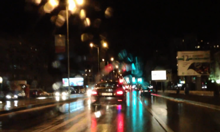 Çfarë po ndodhë? Bllokohet tërësisht qarkullimi te katedralja në Prishtinë
