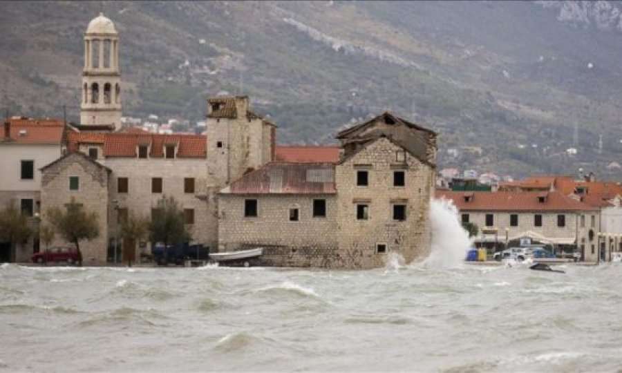 Kroaci, alarm i kuq për motin e keq