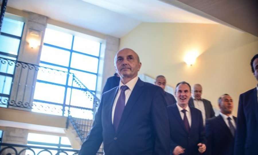 Zyrtari i NISMA-s: S’ka koalicion me grabitësit, kemi pasur takime me LDK-në