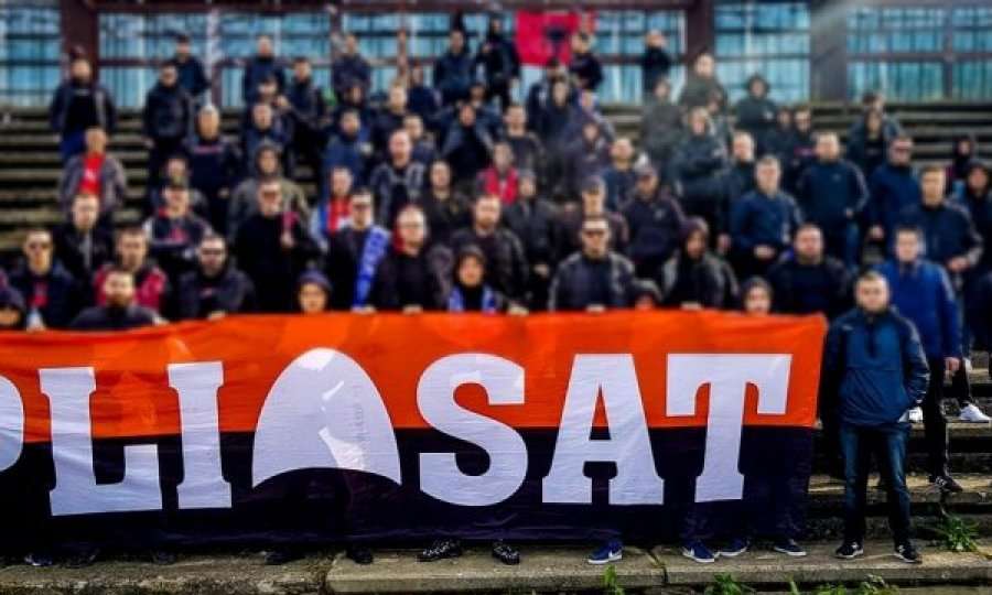 Plisave u konfiskohen një çantë me fishekzjarrë dhe kapsolla në Morinë