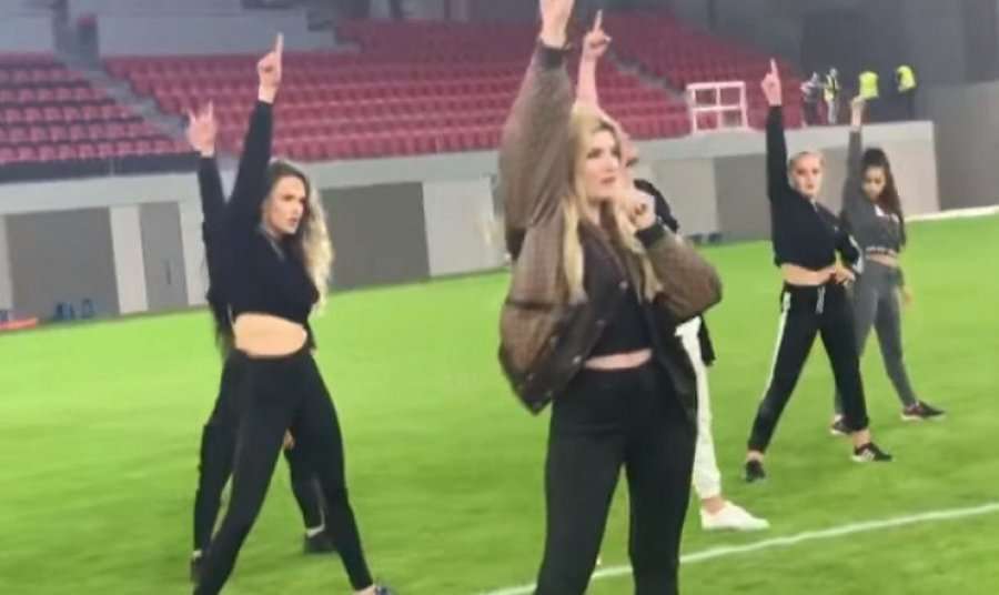 Era Istrefi sonte performon në ceremoninë inauguruese të stadiumit të ri në Tiranë