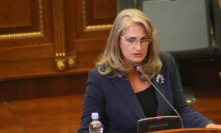Nënkryetarja e AAK-së: VV-së për interesa personale po i konvenojnë votat e Listës Serbe