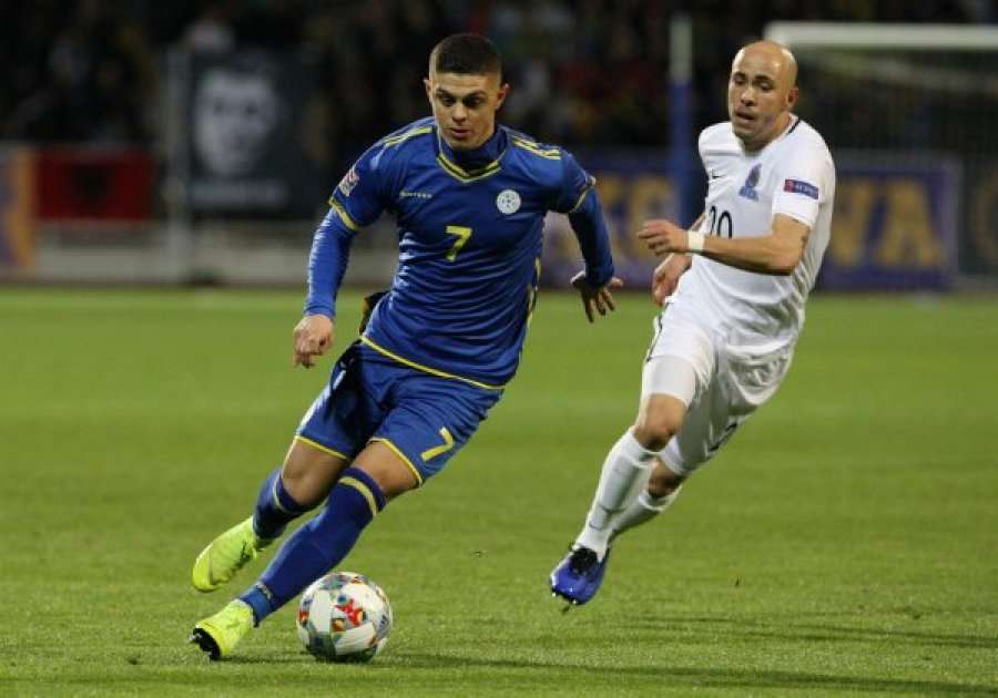 Rashica dhe hoxha i njohur nga Shqipëria luten për Kosovën para ndeshjes me Malin e Zi
