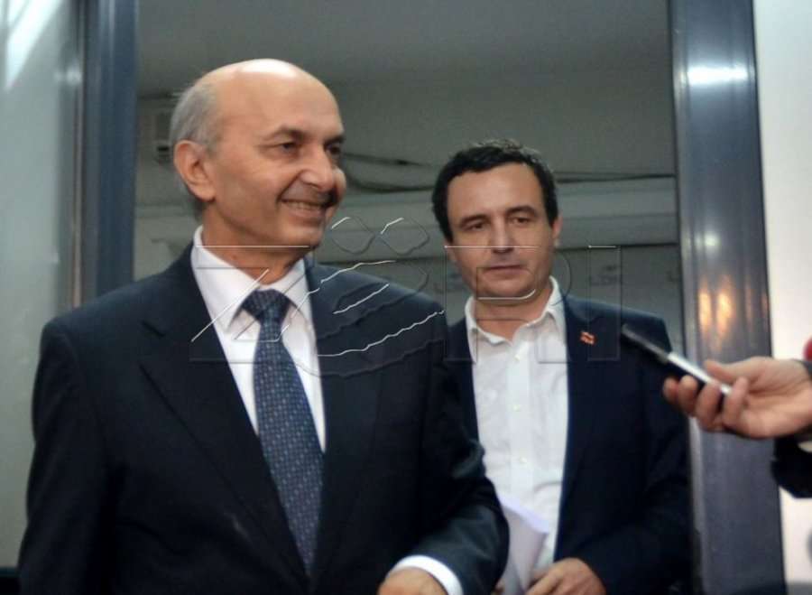 Kurti: Nesër do të takohem me Isa Mustafën dhe Vjosa Osmanin. Ka një paralajmërim për opozitën