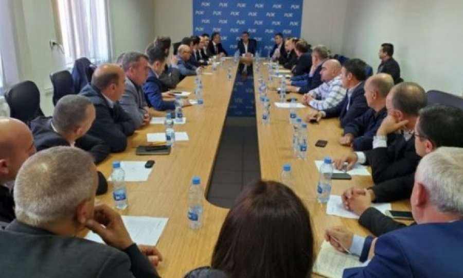 Mblidhet PDK-ja, planifikon t’i hakmerret Vetëvendosjes si opozitë