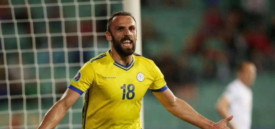 Një gol dhe disa raste të humbura kundër Malit të Zi, Vedat Muriqi merr një lajm katastrofal