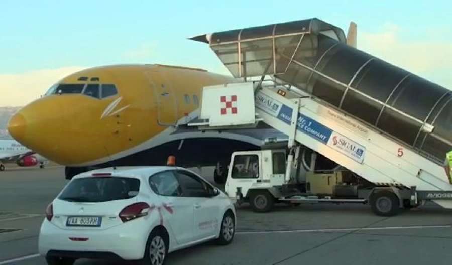 Riatdhesohen vullnetarisht 120 shqiptarë nga Franca, Policia e Shtetit: S’ka shanse për azil