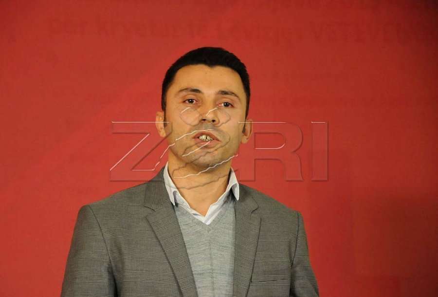 Rrustemi i LVV-së e pranon humbjen, uron Ahmetin për fitoren në Lipjan