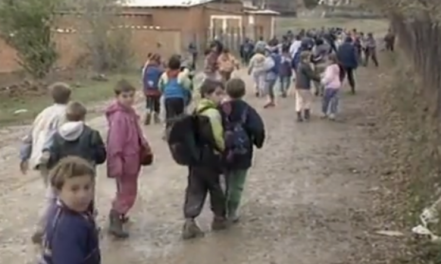Ja si filloi mësimi në Kosovë disa ditë pas luftës