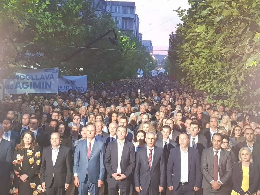 PDK-ja e Ferizajt: Në AAK aderuan pronaret e bastoreve dhe kazinove