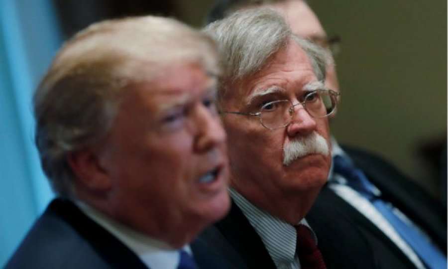 Trump po shqyrton pesë persona për të zëvendësuar John Bolton
