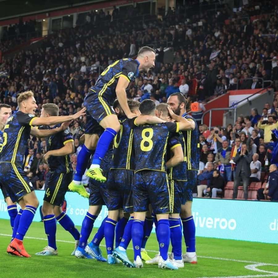 Pyetja e UEFA-s: Tosun, Sancho apo Valon Berisha, kush ishte më i miri?