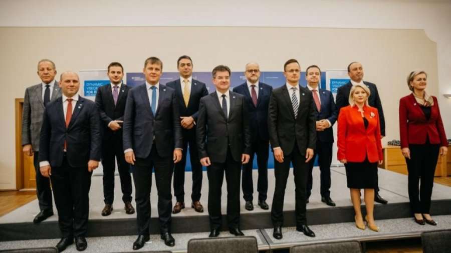 Paralajmëruan tërheqjen e njohjes, Kosova anulon pjesëmarrjen në samitin që mbahet në Çeki