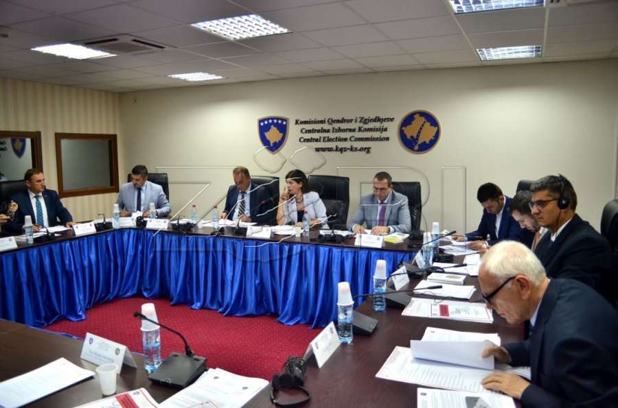 Refuzohen mbi pesë mijë aplikues për të votuar jashtë vendit