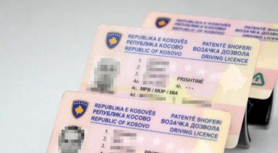 Dallaveret me patentë shofer, arrestohen për ryshfet një ekzaminier dhe ndërmjetësuesi