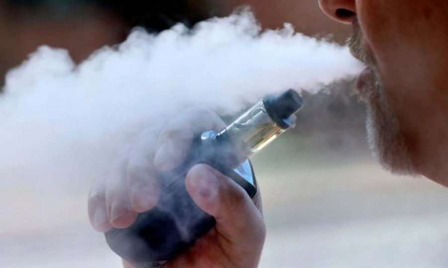 Vdes personi i tetë në ShBA nga përdorimi i cigareve elektrike