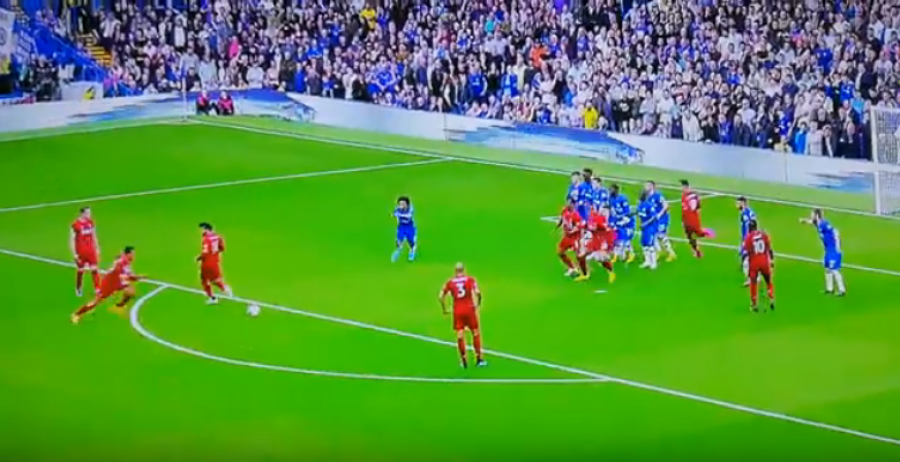 ‘Eksplodon’ Stamford Bridge, Arnold kalon në epërsi Liverpool’in me gol spektakolar