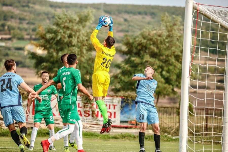 Futbollisti kosovar lë kryeqytetin për fshatin, shkak koronavirusi