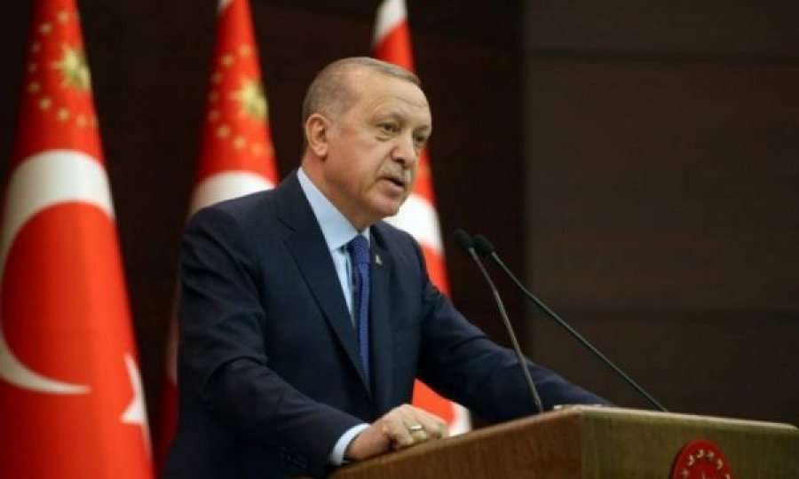 Erdogan: Izolim i detyrueshëm për personat nën 20 vjeç