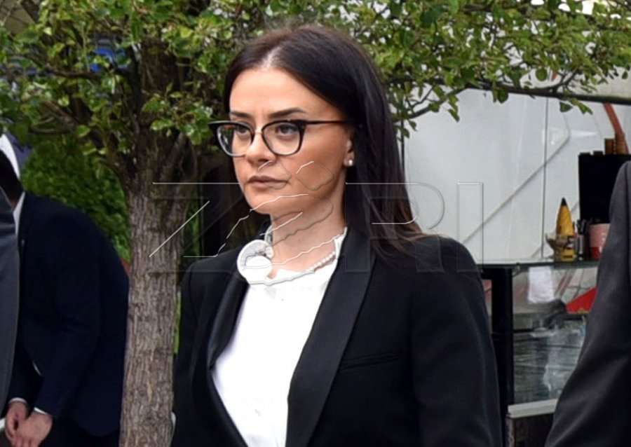 Kryediplomatja kosovare, me orë dore në vlerë 11 mijë euro