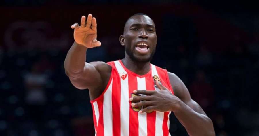 Basketbollisti amerikan vdes në Beograd pas sulmit në zemër