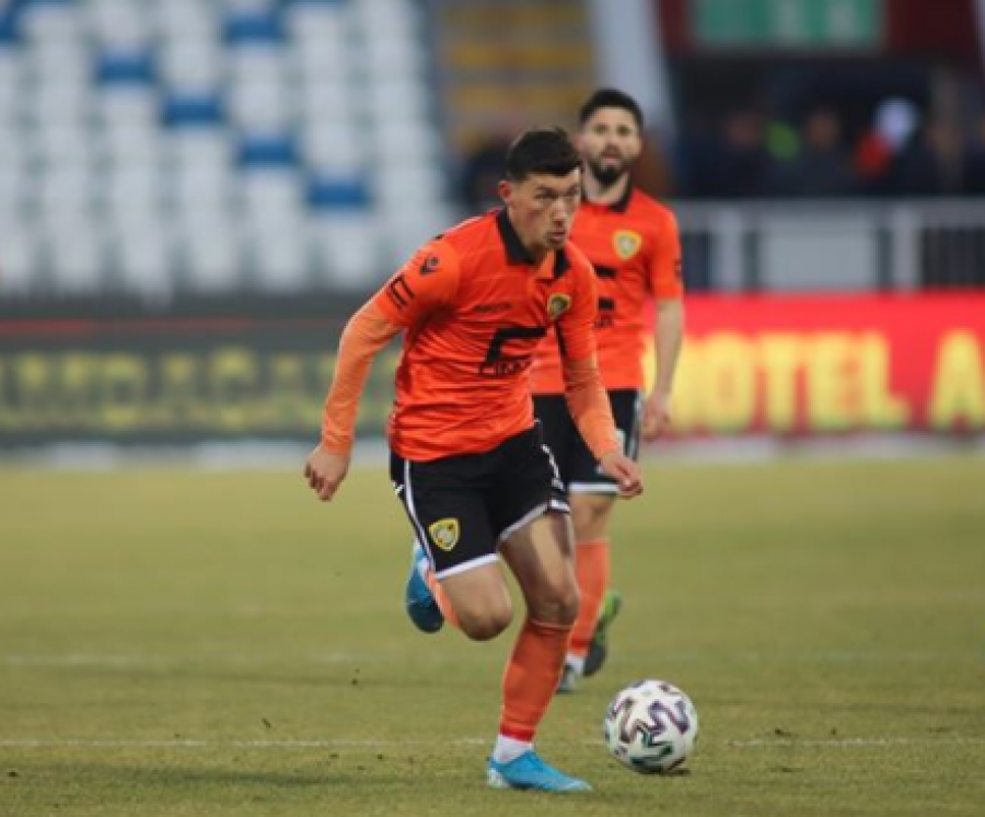 Ylli i Superligës Jetmir Topalli e vazhdon karrierën në Turqi