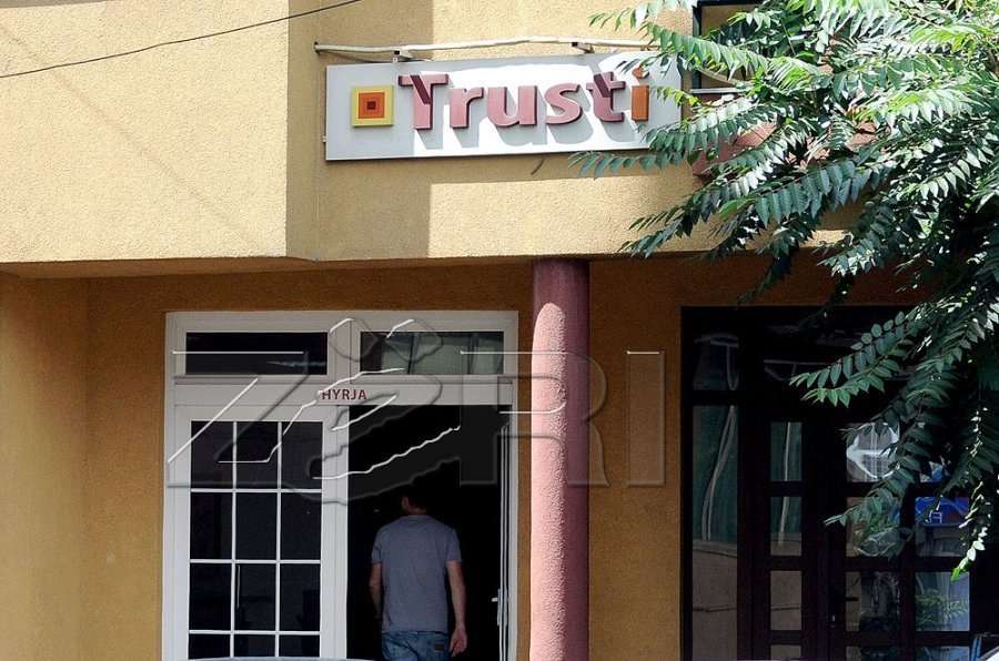 Trusti tregon si mund të aplikohet për tërheqjen e kursimeve