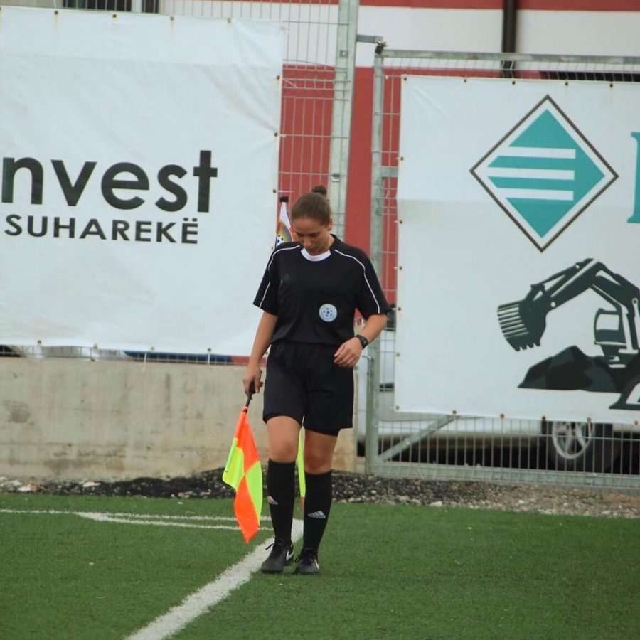 Gjyqtarja 20-vjeçare e futbollit kosovar