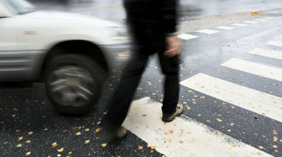 Vetura godet një këmbësore në Prishtinë, dërgohet për trajtim mjekësor